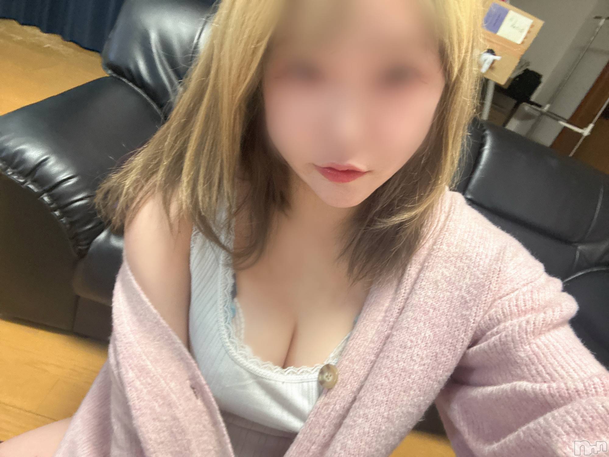 長岡デリヘル長岡人妻市(ナガオカヒトヅマイチ)めい★プルプルの唇&ロリ顔(31)の2026年4月23日写メブログ「アメアムアメ」