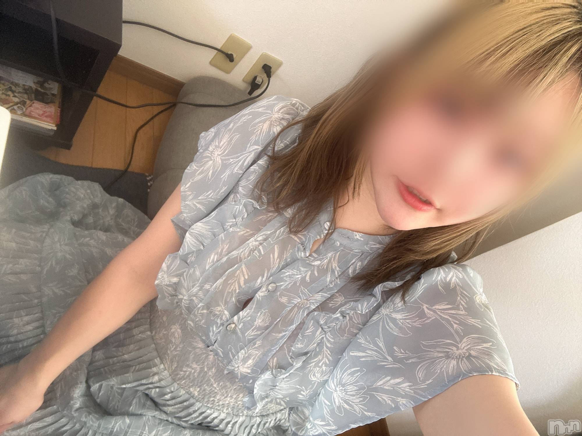 長岡デリヘル長岡人妻市(ナガオカヒトヅマイチ)めい★プルプルの唇&ロリ顔(31)の2026年4月26日写メブログ「わーい🍜」