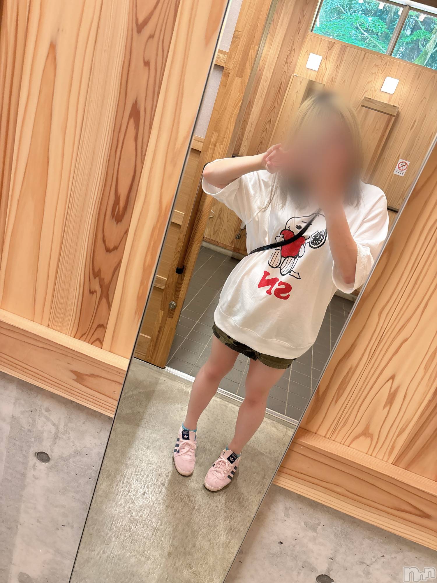 長岡デリヘル長岡人妻市(ナガオカヒトヅマイチ)めい★プルプルの唇&ロリ顔(31)の2026年5月28日写メブログ「SNってロゴが気に入っている　スヌ」