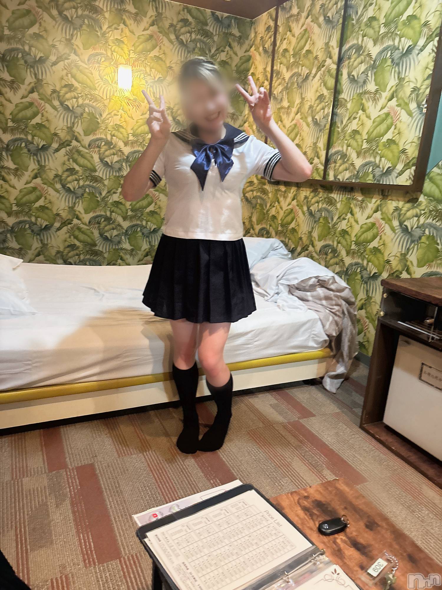 長岡デリヘル長岡人妻市(ナガオカヒトヅマイチ)めい★プルプルの唇&ロリ顔(31)の2026年6月1日写メブログ「スカートながい？」