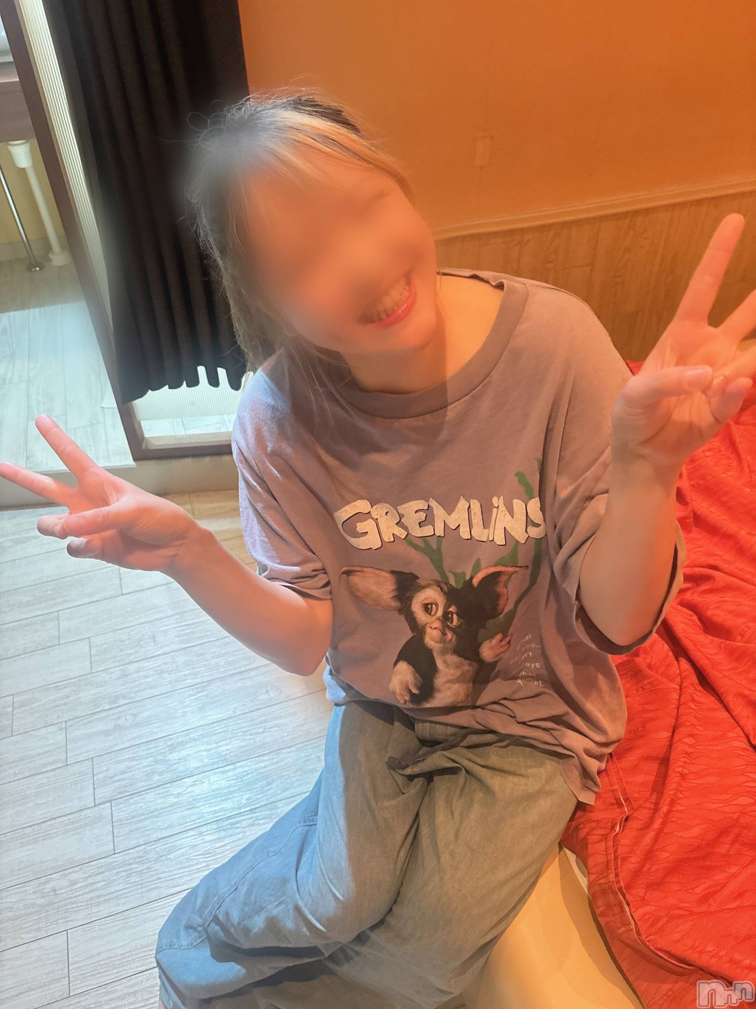 長岡デリヘル長岡人妻市(ナガオカヒトヅマイチ)めい★プルプルの唇&ロリ顔(31)の2026年6月3日写メブログ「どうやっても足が短くて笑いましたね」