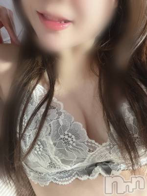 長岡デリヘル 長岡人妻市(ナガオカヒトヅマイチ) めい★プルプルの唇&ロリ顔(31)の1月4日写メブログ「出勤してました❤️」