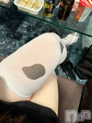 長岡デリヘル 長岡人妻市(ナガオカヒトヅマイチ) めい★プルプルの唇&ロリ顔(31)の2月9日写メブログ「ねえぱんつ笑」