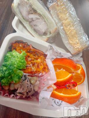 長岡デリヘル 長岡人妻市(ナガオカヒトヅマイチ) めい★プルプルの唇&ロリ顔(31)の5月15日写メブログ「お昼ですね」