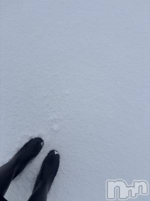 長岡デリヘル 長岡人妻市(ナガオカヒトヅマイチ) めい★プルプルの唇&ロリ顔(31)の1月24日写メブログ「🌨️」