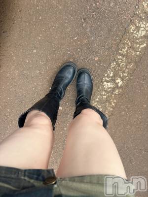 長岡デリヘル 長岡人妻市(ナガオカヒトヅマイチ) めい★プルプルの唇とロリ顔(31)の6月4日写メブログ「出勤しました🙋‍♀️💕」