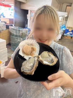 長岡デリヘル 長岡人妻市(ナガオカヒトヅマイチ) めい★プルプルの唇とロリ顔(31)の7月1日写メブログ「おみやげ～❤️」