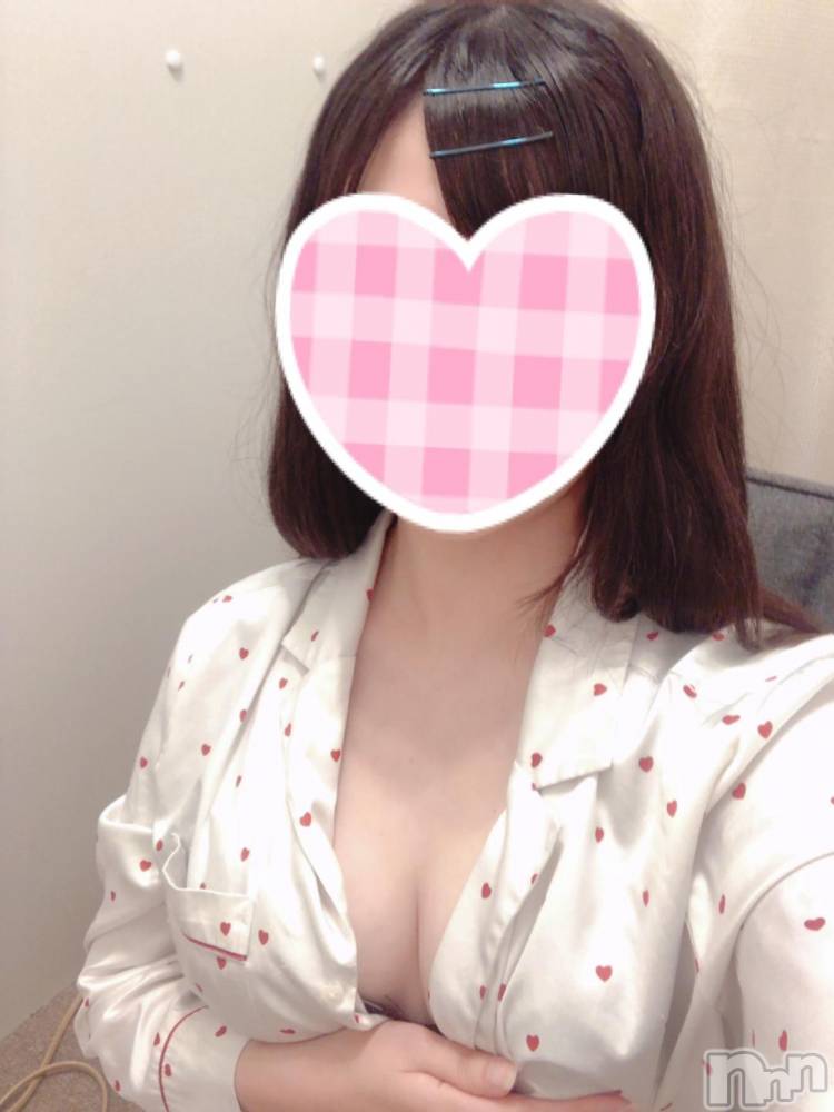 新潟手コキsleepy girl(スリーピーガール) あかりちゃん(20)の11月17日写メブログ「雨やだね😢」