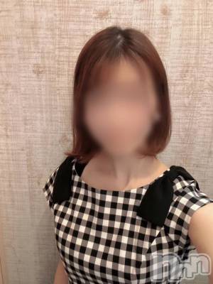 【新人】ねお★イチ押し細身美女(25) 身長164cm、スリーサイズB84(B).W55.H86。新潟風俗エステ アロファン【厳選された美女のみ採用！】在籍。