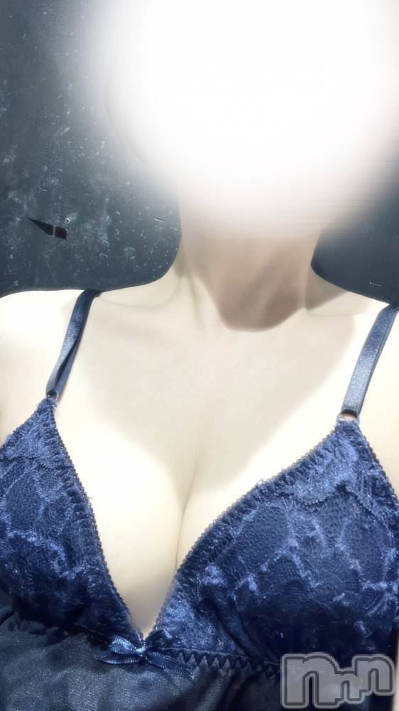 新潟おっパブPRESTIGE VIP(プレステージ　ビップ) 若宮ひびきの11月2日写メブログ「☔️」