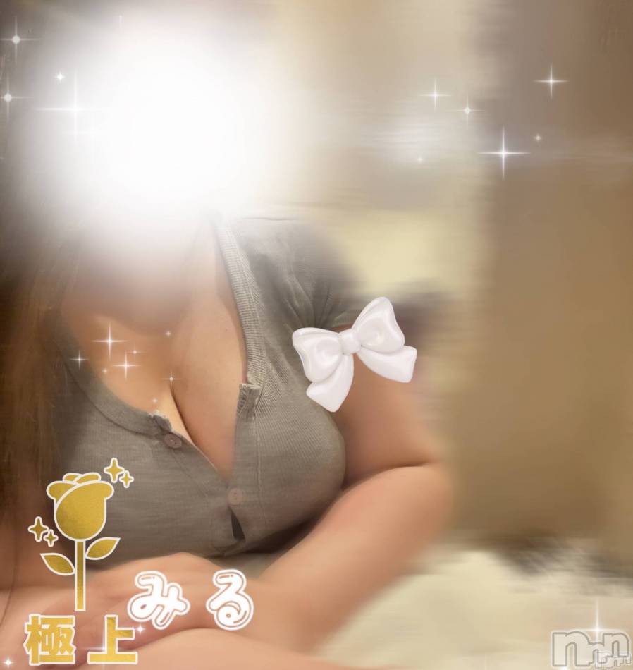 新潟メンズエステ(メンズスパカミノテ)の2025年9月9日お店速報「💎キラキラ宝石系美女💎」