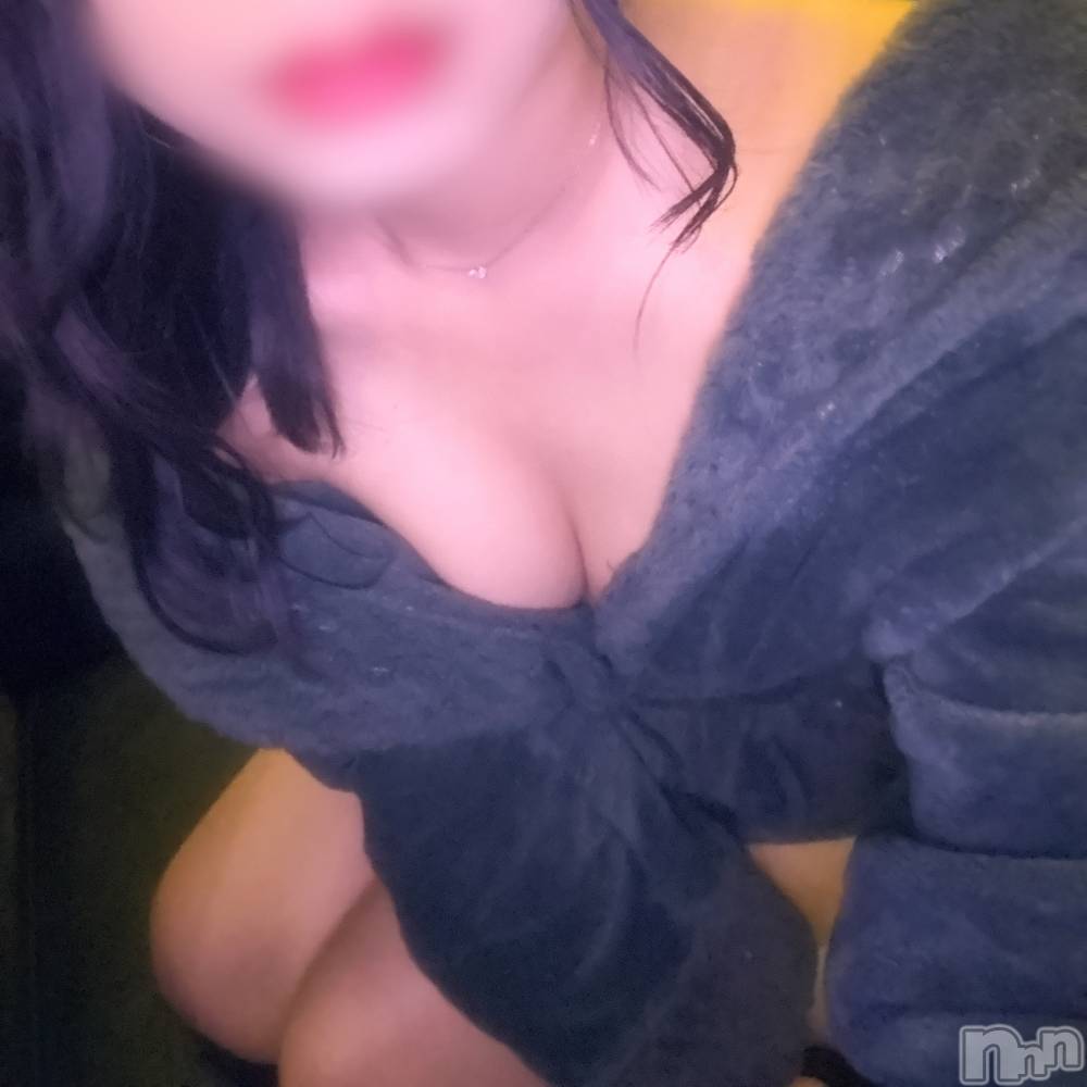 新潟駅前セクキャバ・いちゃきゃばCLUB I’S(クラブアイズ) ゆりの10月23日写メブログ「癒されにおいで(*´˘`*)♡」