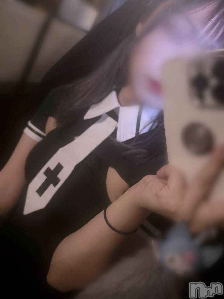 新潟駅前セクキャバ・いちゃきゃばCLUB I’S(クラブアイズ) ゆりの10月25日写メブログ「お菓子くれないと…👻💕」