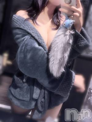 新潟駅前セクキャバ・いちゃきゃばCLUB I’S(クラブアイズ) ゆりの10月24日写メブログ「華金の夜は⭐️.*·̩͙」