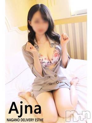 新人 すみれ(26) 身長151cm、スリーサイズB86(D).W57.H85。長野風俗エステ salon Ajna(サロンアジュナ)在籍。