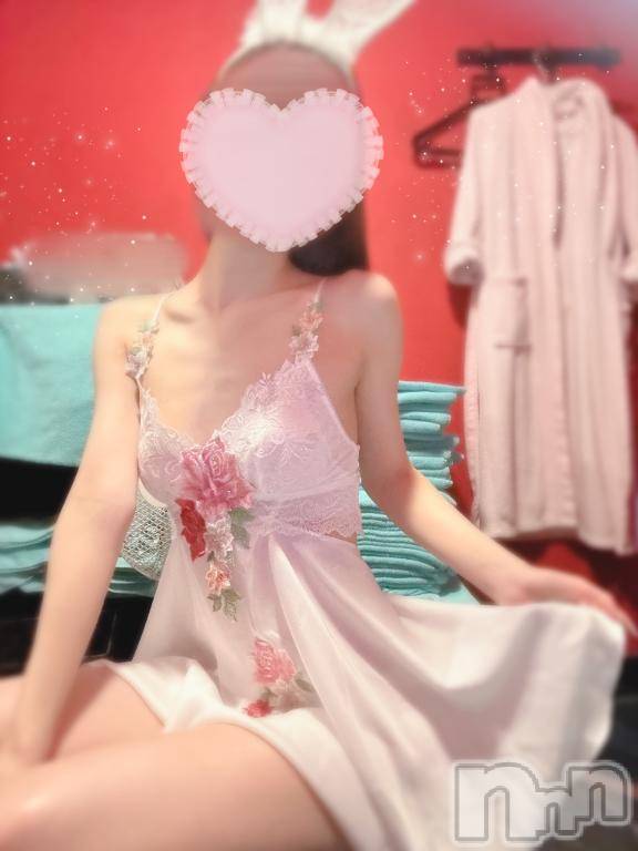 新潟ソープ新潟バニーコレクション(ニイガタバニーコレクション) ミユ(20)の9月28日写メブログ「見つめられながら🙈💕」