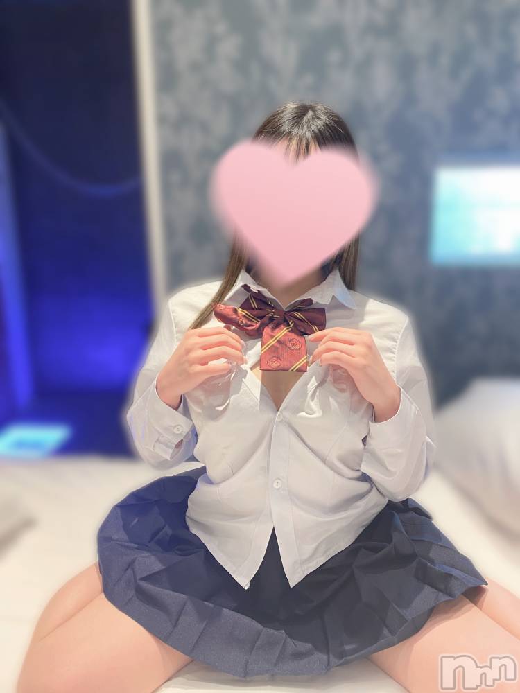 松本発デリヘルRevolution(レボリューション) えむ☆18才♪地元業界完全未経験(18)の5月13日写メブログ「どれが好き？」