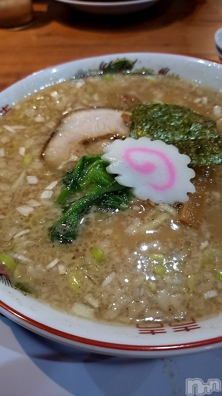 長岡デリヘル長岡人妻市(ナガオカヒトヅマイチ)ひかり★リアル不倫体感度250%(38)の2024年10月11日写メブログ「出勤します*＊」