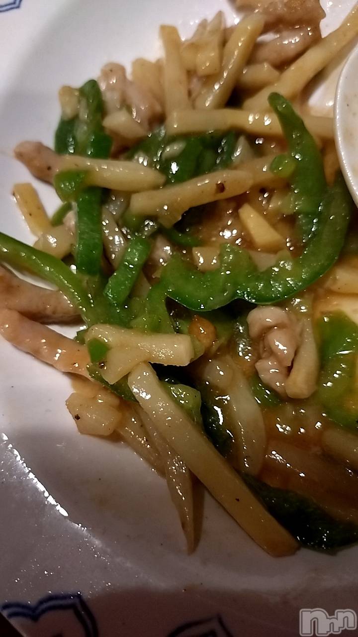 長岡デリヘル長岡人妻市(ナガオカヒトヅマイチ)ひかり★リアル不倫体感度250%(38)の2025年11月22日写メブログ「出勤してます♡」