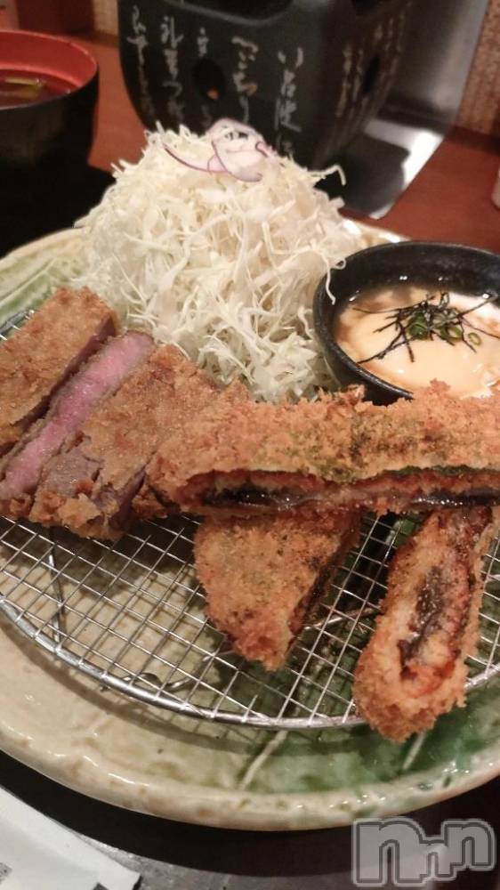 三条デリヘル新潟デリヘル倶楽部　三条店(ニイガタデリヘルクラブ　サンジョウテン) まき(19)の8月25日写メブログ「飯テロ🫶」