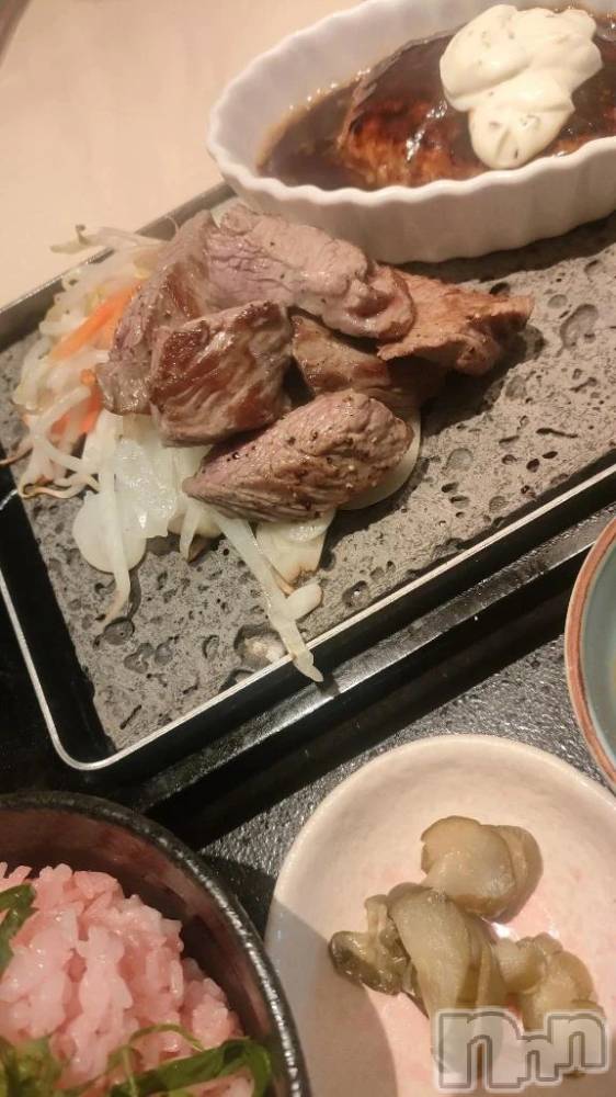 三条デリヘル新潟デリヘル倶楽部　三条店(ニイガタデリヘルクラブ　サンジョウテン) まき(19)の10月25日写メブログ「飯テロのお時間」
