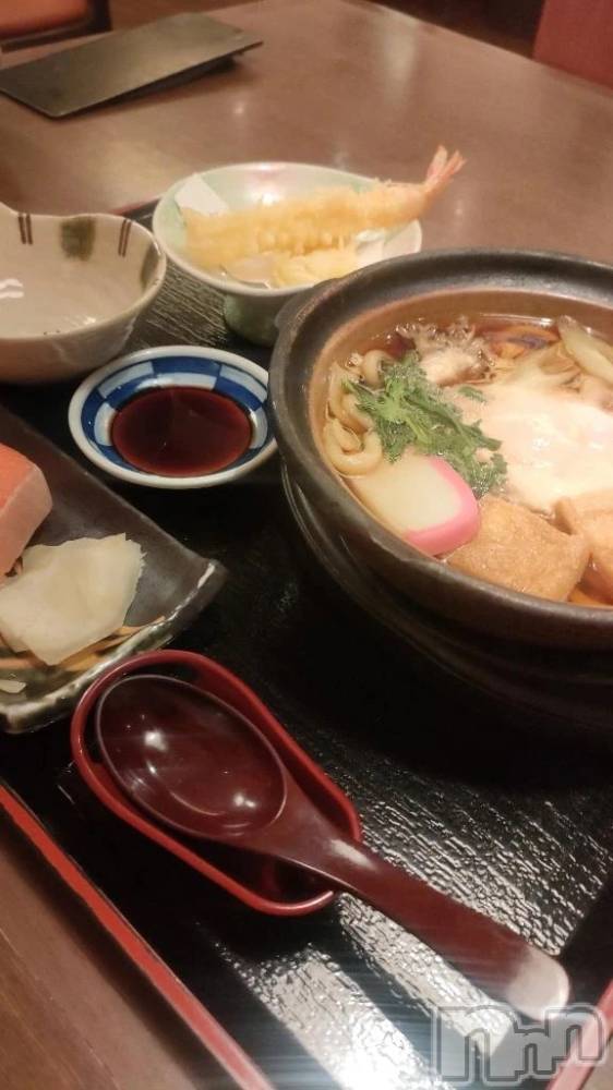 三条デリヘル新潟デリヘル倶楽部　三条店(ニイガタデリヘルクラブ　サンジョウテン) まき(19)の11月9日写メブログ「飯テロのお時間‎🤍」