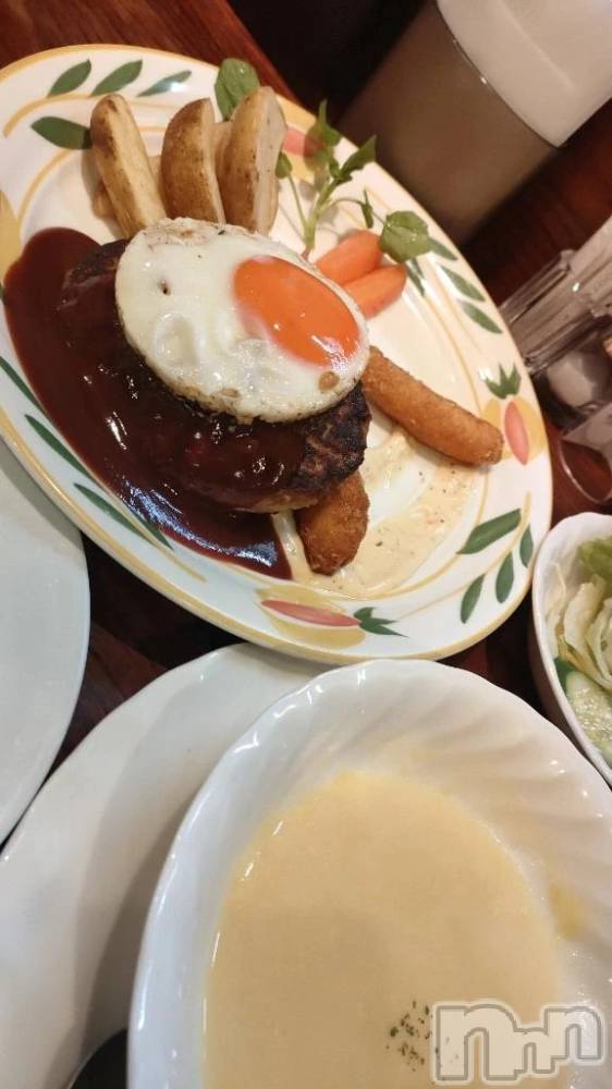 三条デリヘル新潟デリヘル倶楽部　三条店(ニイガタデリヘルクラブ　サンジョウテン) まき(19)の2月6日写メブログ「飯テロのお時間🍴」