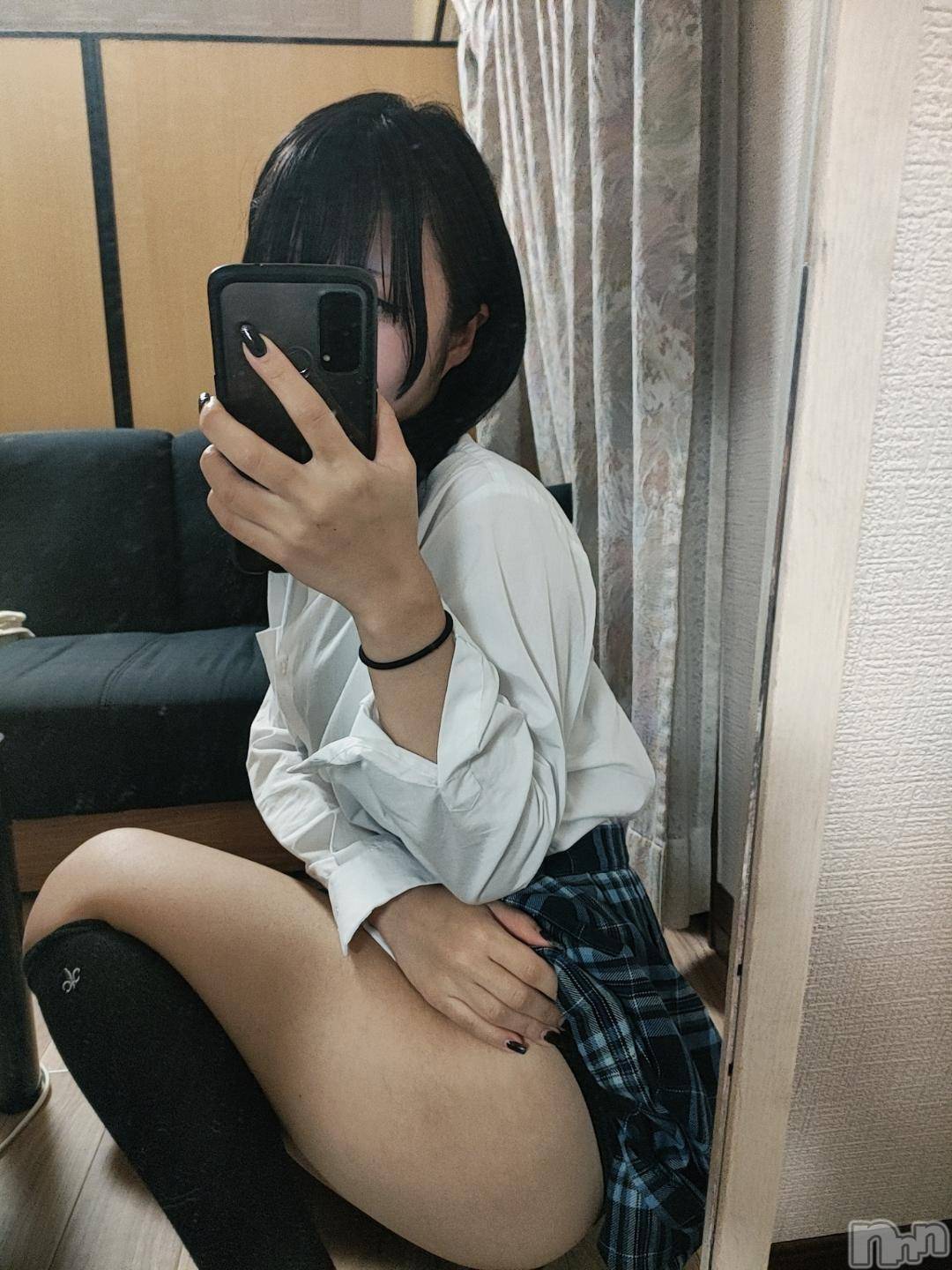 三条デリヘル新潟デリヘル倶楽部　三条店(ニイガタデリヘルクラブ　サンジョウテン)まき(19)の2024年11月7日写メブログ「ほんじつ！」