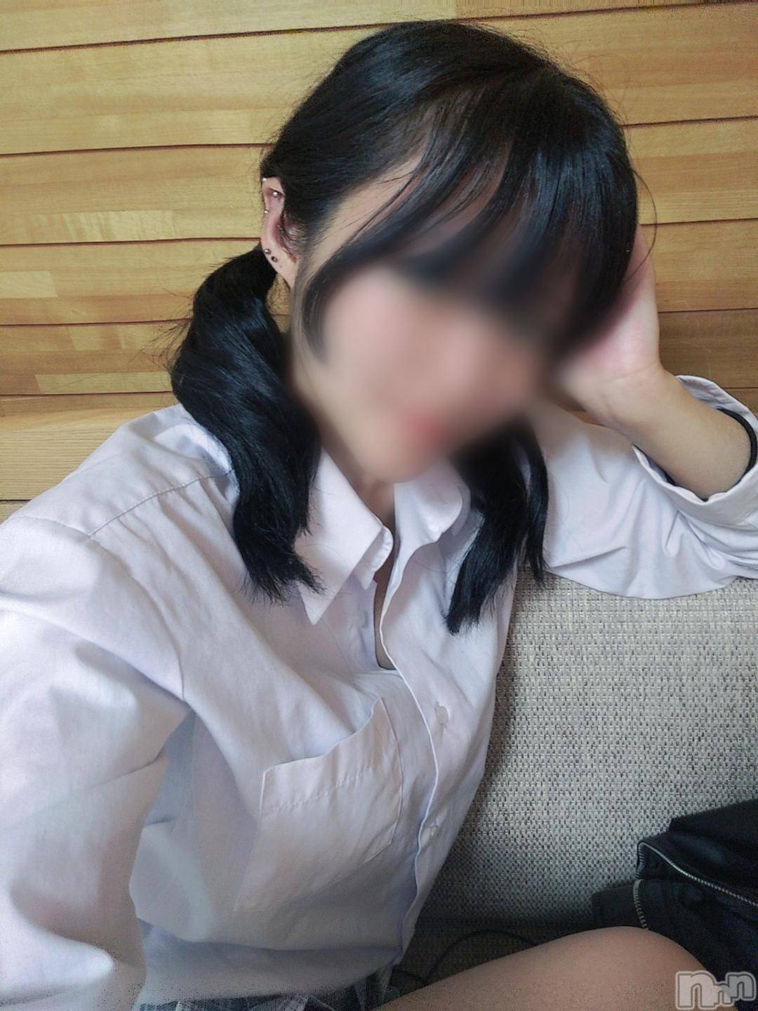 三条デリヘル新潟デリヘル倶楽部　三条店(ニイガタデリヘルクラブ　サンジョウテン)まき(19)の2024年11月16日写メブログ「ほんじつ！」