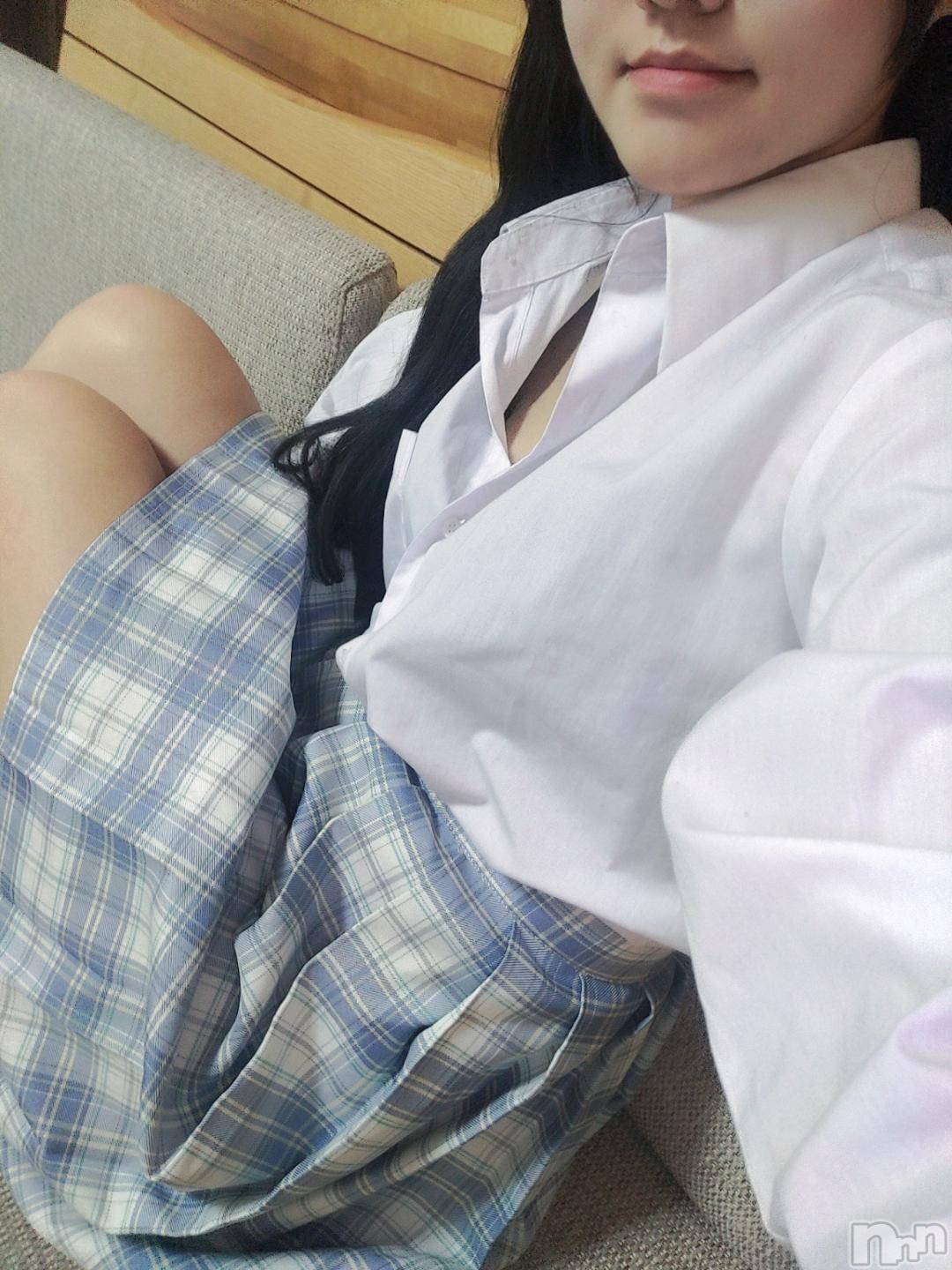三条デリヘル新潟デリヘル倶楽部　三条店(ニイガタデリヘルクラブ　サンジョウテン)まき(19)の2024年12月7日写メブログ「ほんじつ☃️」