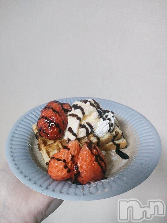 三条デリヘル新潟デリヘル倶楽部　三条店(ニイガタデリヘルクラブ　サンジョウテン)まき(19)の2025年4月20日写メブログ「ワッフルの絵文字あるんだ🧇」