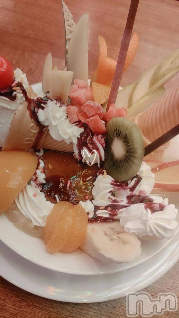 三条デリヘル新潟デリヘル倶楽部　三条店(ニイガタデリヘルクラブ　サンジョウテン)まき(19)の2025年5月17日写メブログ「飯テロのお時間🍮」