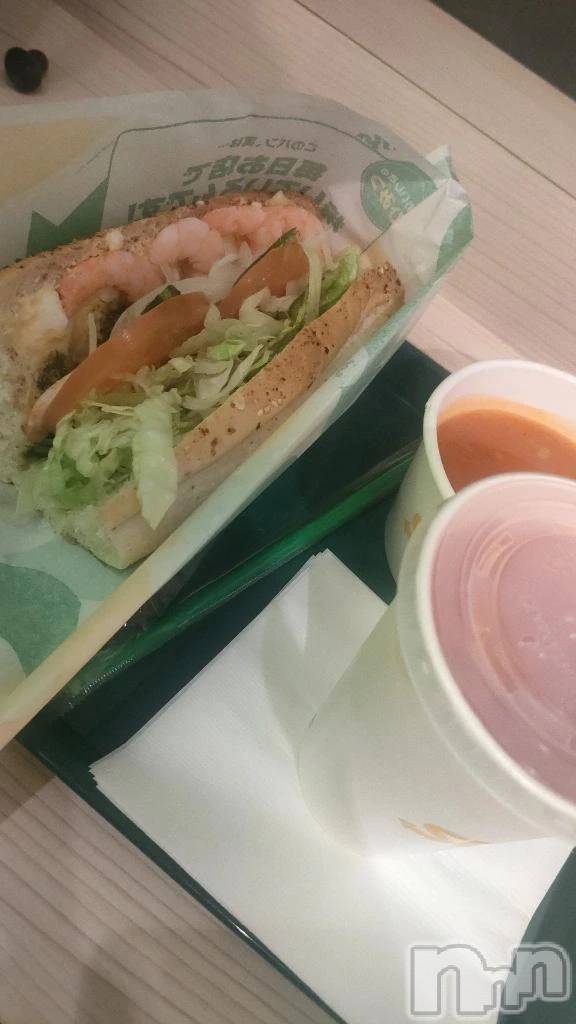 三条デリヘル新潟デリヘル倶楽部　三条店(ニイガタデリヘルクラブ　サンジョウテン)まき(19)の2025年12月6日写メブログ「おっきかった😳」