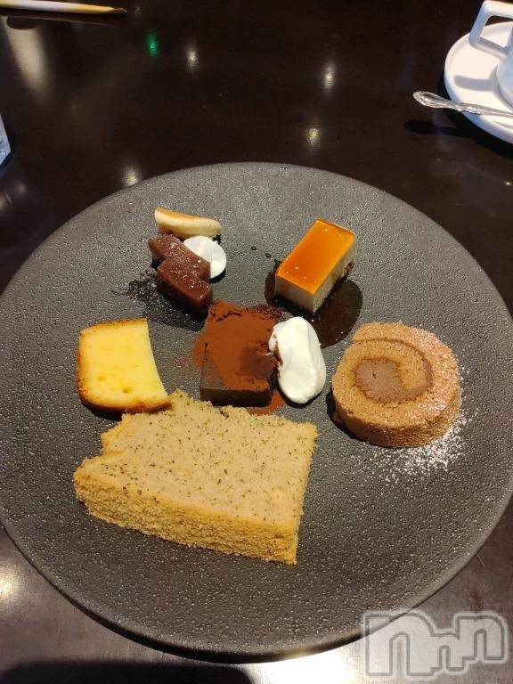 新潟デリヘル熟女の風俗 最終章(ジュクジョノフウゾクサイシュウショウ)なつめ(45)の2026年3月25日写メブログ「『この香り、どう思う？🍑』」