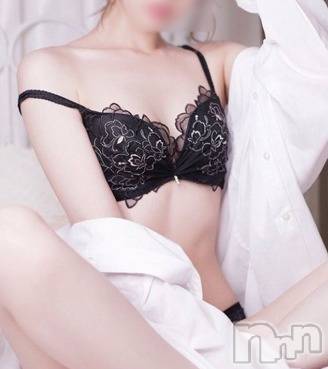 初音(はつね)奥様(40) 身長157cm、スリーサイズB87(D).W57.H84。新潟人妻デリヘル 新潟人妻デリバリーヘルス 下心 ～したごころ～在籍。