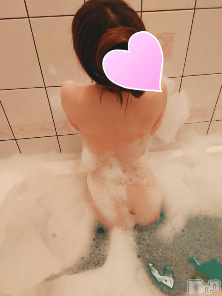 三条人妻デリヘル人妻じゅんちゃん-出稼ぎ0！地元の奥様専門-(ヒトヅマジュンチャン) 桐葉ちひろ(36)の8月18日写メブログ「興奮しちゃった🩷」