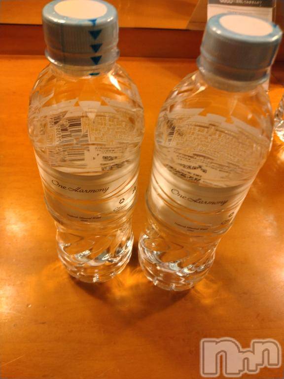 新潟デリヘル奥様特急 新潟店(オクサマトッキュウニイガタテン) みき(37)の11月19日写メブログ「[お題]from:真剣な眼差しがステキさん」