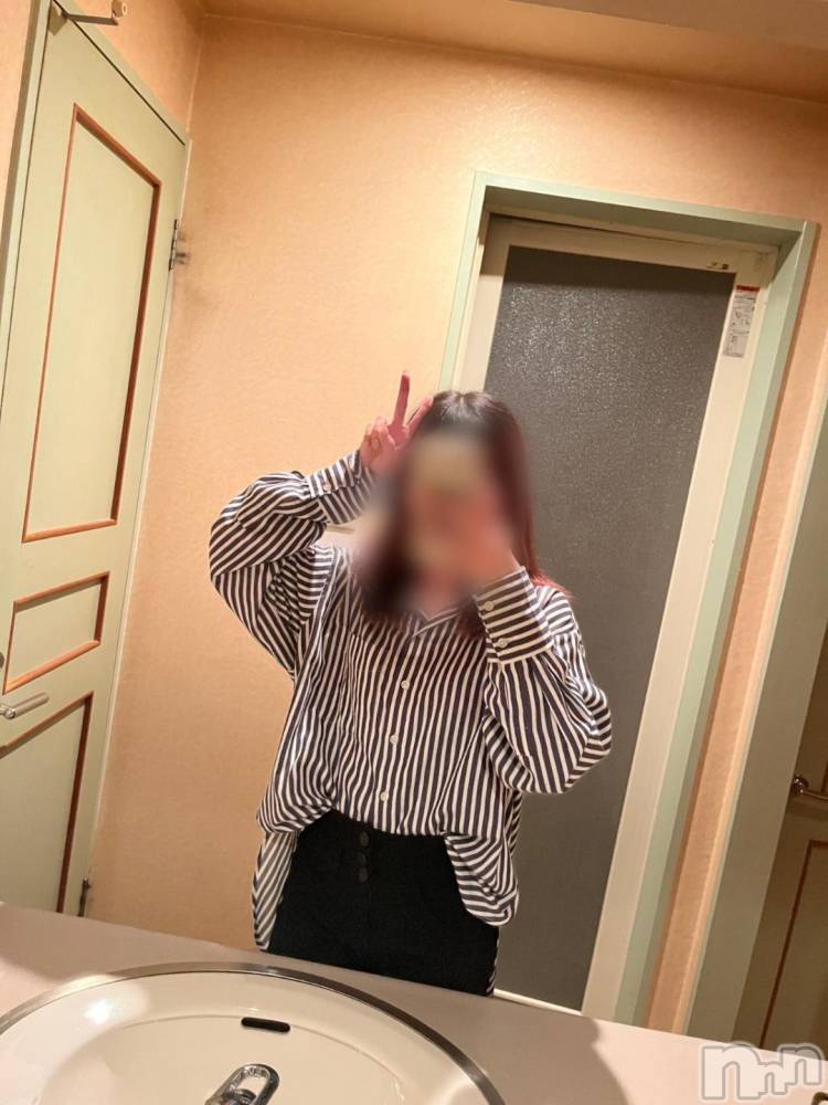 三条デリヘル新潟デリヘル倶楽部　三条店(ニイガタデリヘルクラブ　サンジョウテン) ゆいな(19)の11月29日写メブログ「🌙」