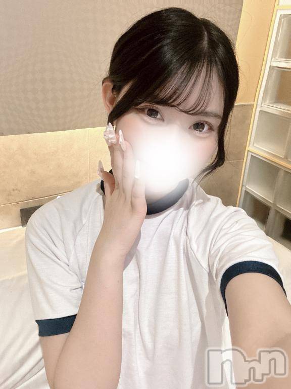長岡デリヘルROOKIE(ルーキー)ひめな☆プラチナ(20)の2025年4月22日写メブログ「初日ありがとう🎀🤍」