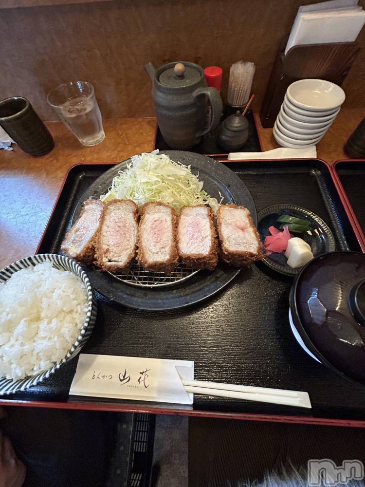 新潟デリヘルすずらん新潟店～ゆっくり長い時間を過ごせるお店～(スズランニイガタテン) 小川さとみ(50)の11月25日写メブログ「極アツ❗️」