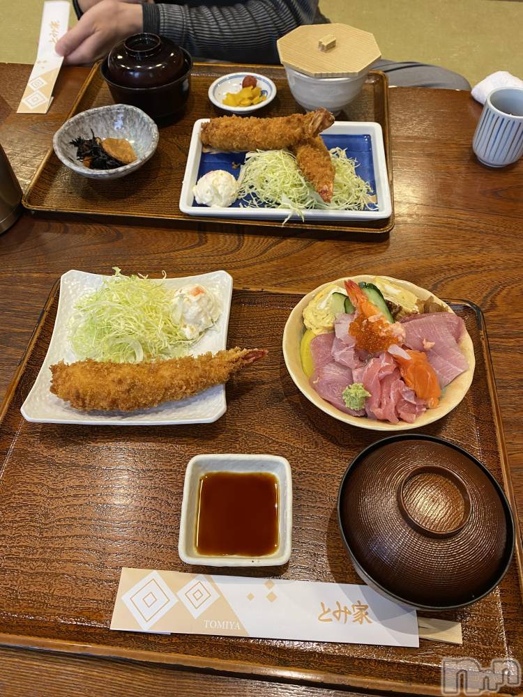 新潟デリヘルすずらん新潟店～ゆっくり長い時間を過ごせるお店～(スズランニイガタテン) 小川さとみ(50)の8月14日写メブログ「大きい🥰❤️❤️」
