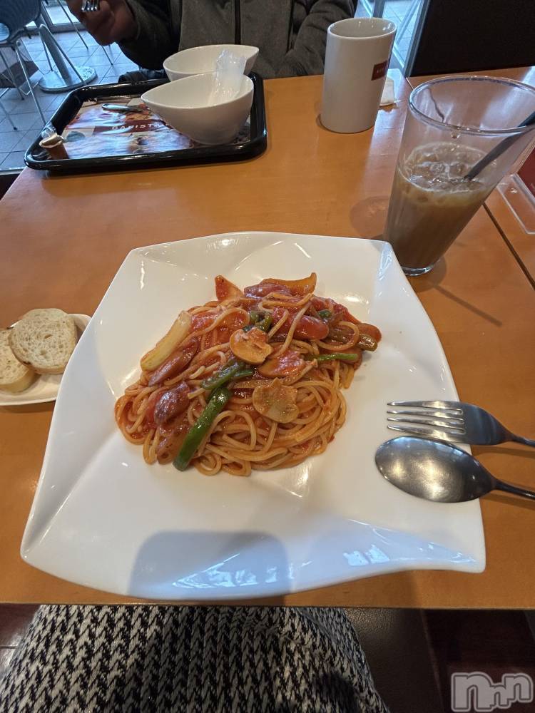 新潟デリヘルすずらん新潟店～ゆっくり長い時間を過ごせるお店～(スズランニイガタテン) 小川さとみ(50)の12月10日写メブログ「やっぱり違う😓💦」