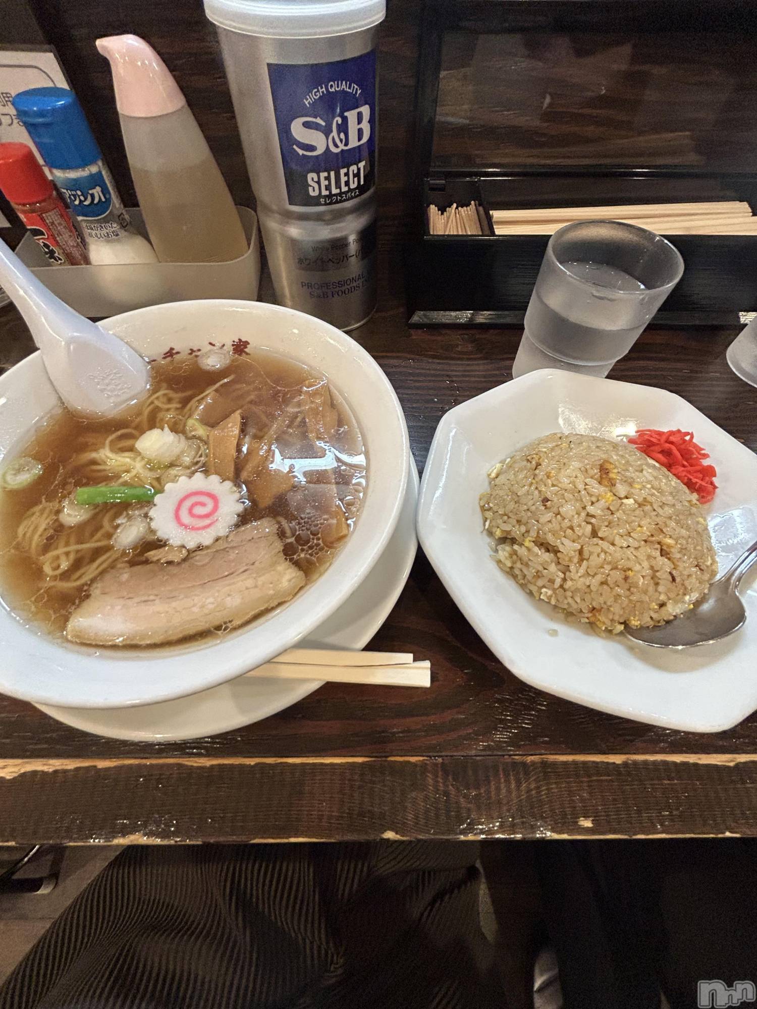 新潟デリヘルすずらん新潟店～ゆっくり長い時間を過ごせるお店～(スズランニイガタテン)小川さとみ(50)の2024年12月17日写メブログ「ラーチャン🍜」