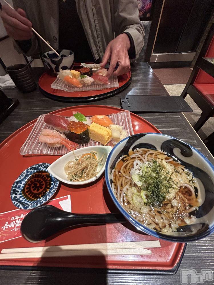 長岡デリヘルすずらん長岡店～ゆっくり長い時間を過ごせるお店～(スズランナガオカテン) 小川さとみ(50)の10月21日写メブログ「久しぶりの～🎶」