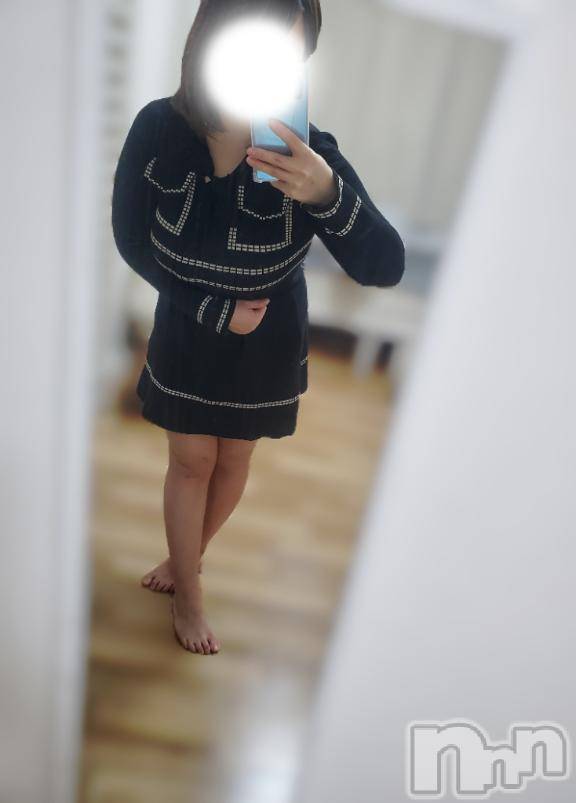 新潟デリヘル奥様特急 新潟店(オクサマトッキュウニイガタテン) みなせ(29)の12月28日写メブログ「いるよー！！」