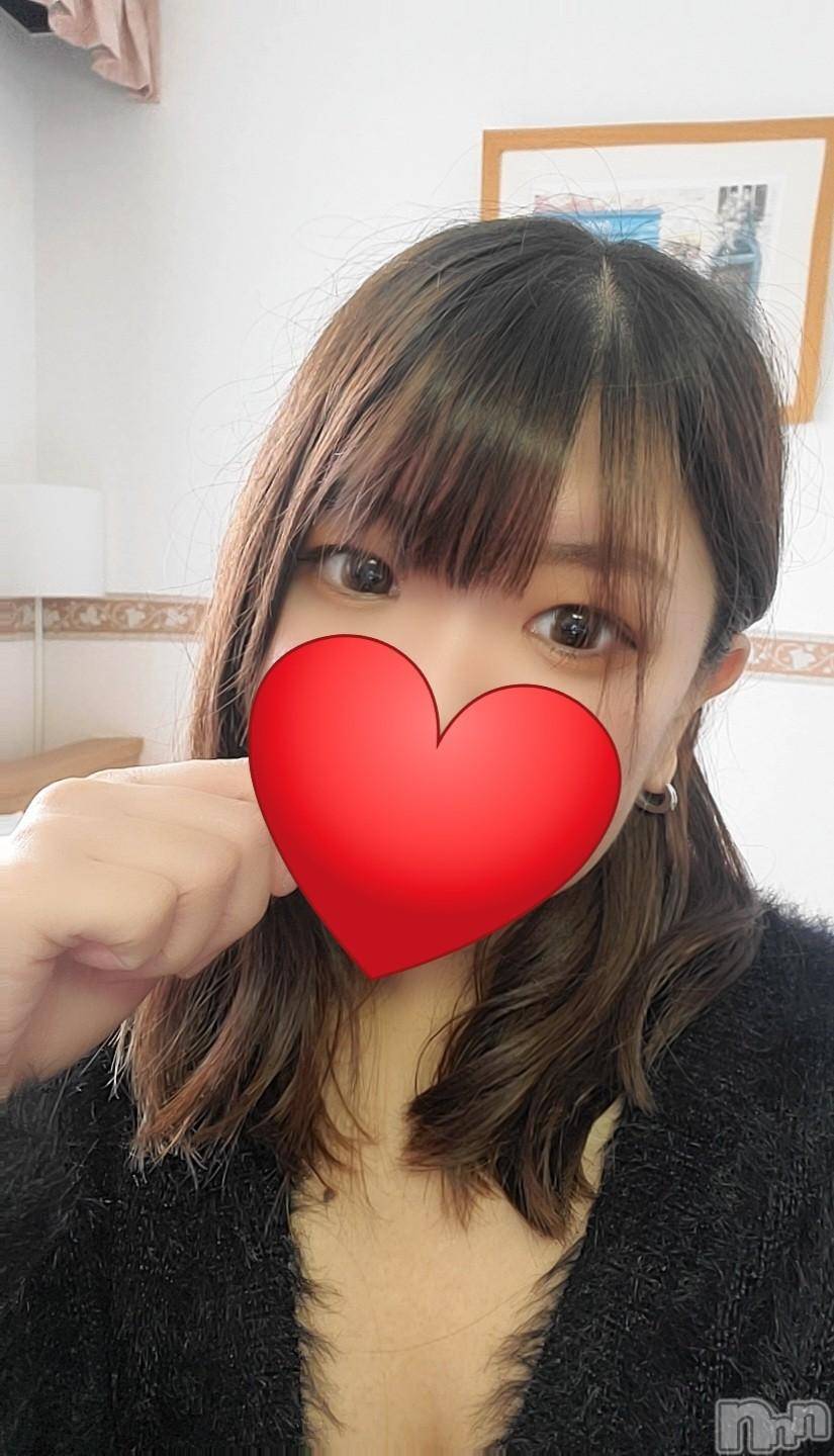 新潟デリヘル奥様特急 新潟店(オクサマトッキュウニイガタテン)みなせ(29)の2024年11月6日写メブログ「いるよ！」