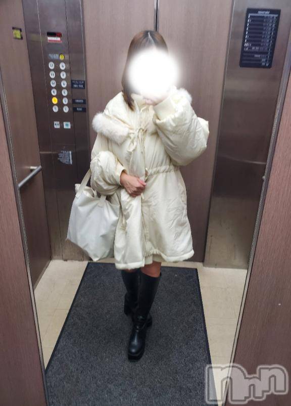 新潟デリヘル奥様特急 新潟店(オクサマトッキュウニイガタテン)みなせ(29)の2025年12月29日写メブログ「いるよ！」