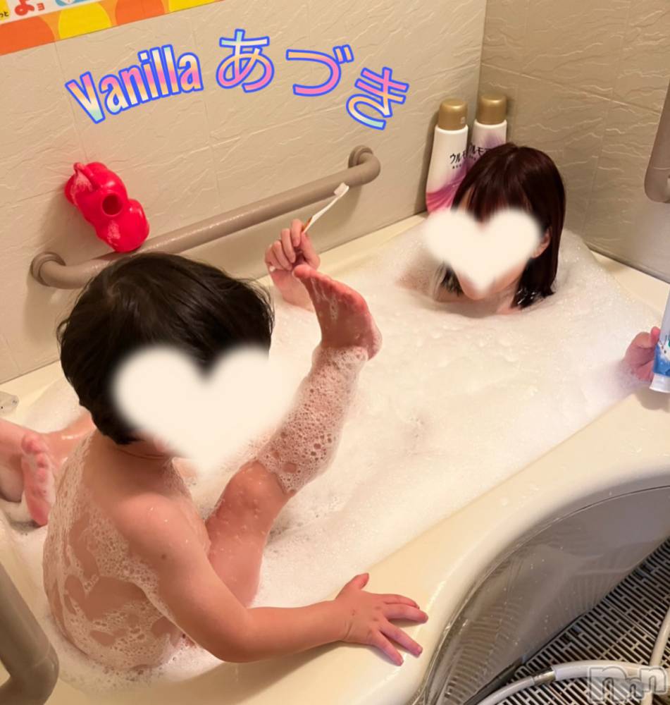 松本発デリヘルVANILLA(バニラ) あづき(41)の3月12日写メブログ「くつ下実況中継」