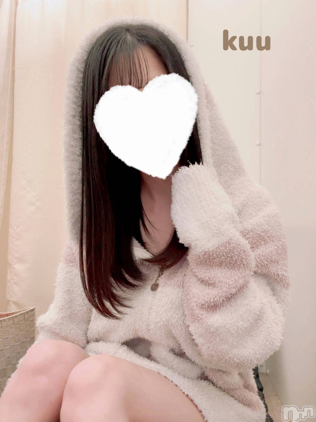 新潟手コキsleepy girl(スリーピーガール)くうちゃん(22)の2024年11月15日写メブログ「癒します🤍」