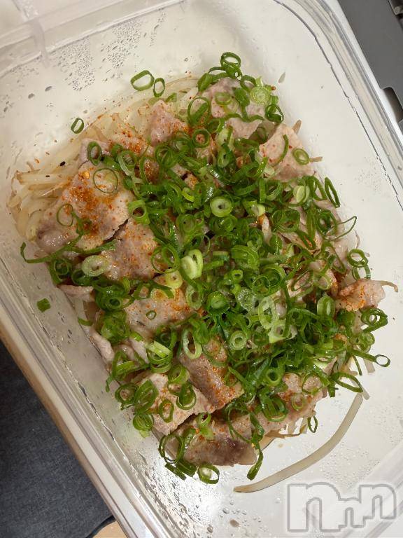 新潟デリヘル奥様特急 新潟店(オクサマトッキュウニイガタテン) るなん(32)の11月6日写メブログ「お昼ごはん♡」